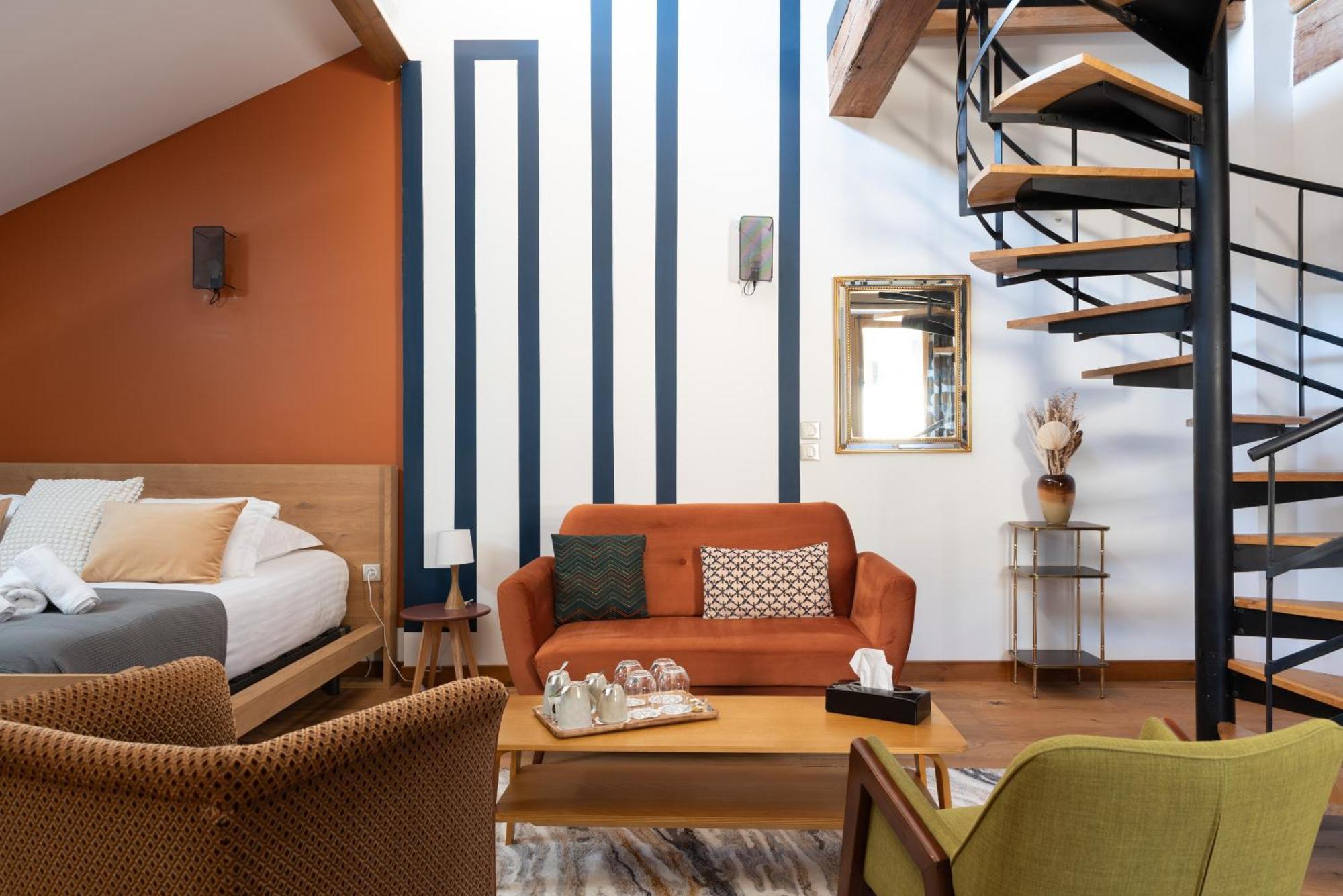 La Maison D'En Bas Des Seigneurs Cucuron Habitación foto