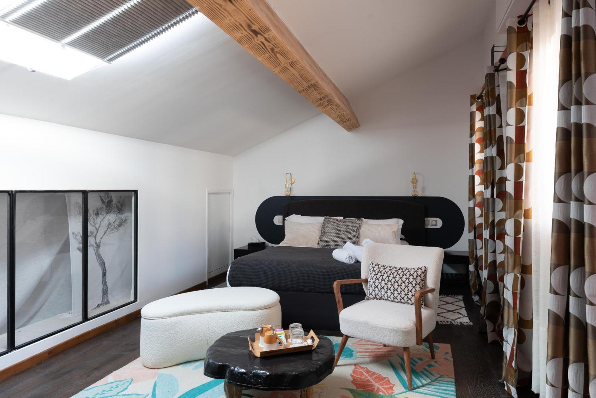 La Maison D'En Bas Des Seigneurs Cucuron Habitación foto