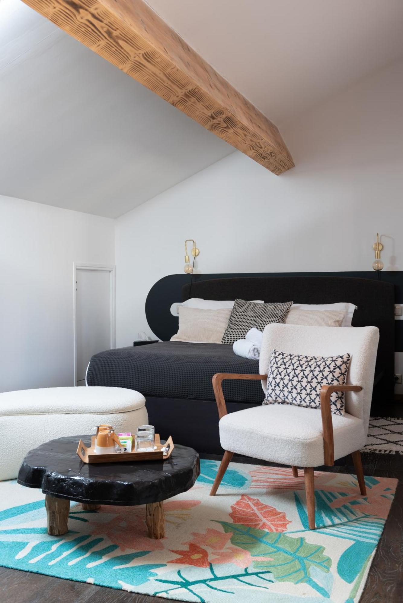 La Maison D'En Bas Des Seigneurs Cucuron Habitación foto